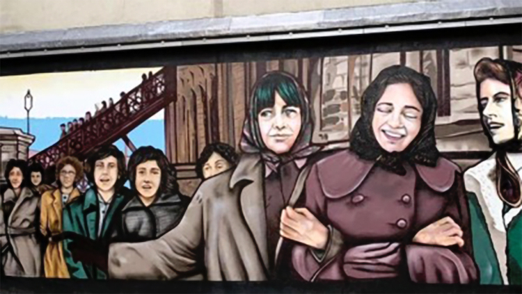 Hommage aux premières « Derry Girls » : la résurgence de la commémoration  et de la célébration de l'industrie de la confection de chemises à Derry,  en Irlande du Nord – Deindustrialization